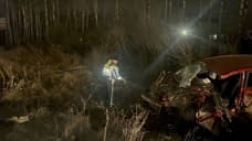 В лобовом столкновении Infinity и Toyota под Екатеринбургом погибла женщина