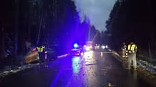 Женщина и ребенок погибли после лобового столкновения с грузовиком под Серовом