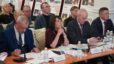 Савинова отсмотрела 11 кандидатов в главы свердловского госпиталя для ветеранов