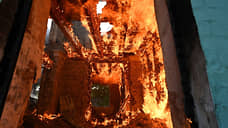 Житель уральского поселка сжег дом с людьми за отказ впускать в гости