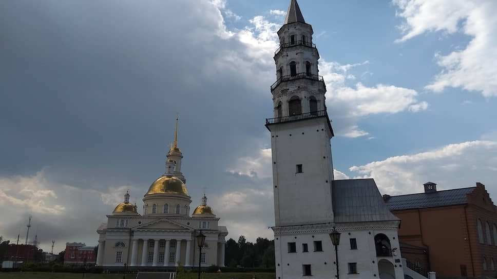 Наклонная башня в Невьянске 