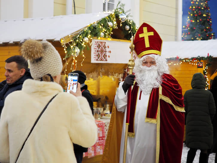 Рождественская ярмарка &quot;Зима.Тепло&quot; в культурно-выставочном комплексе &quot;Синара Центр&quot; 