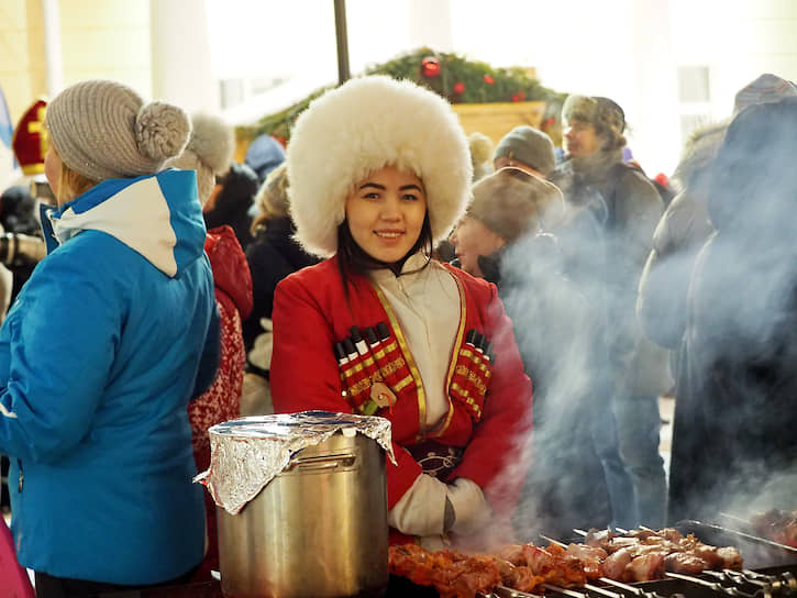 Рождественская ярмарка &quot;Зима.Тепло&quot; в культурно-выставочном комплексе &quot;Синара Центр&quot;