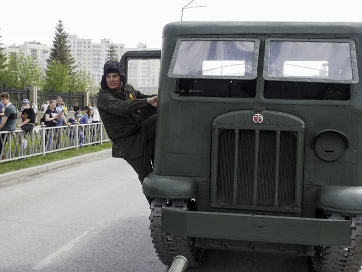 Торжественный марш в честь Дня Победы в Верхней Пышме 