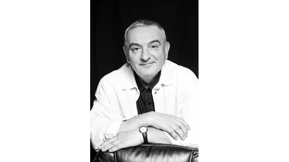 Главный режиссер Свердловского академического театра музкомедии Кирилл Стрежнев. Народный артист РФ, лауреат премии правительства РФ, дважды лауреат премии «Золотая Маска». Он возглавлял театр 36 лет.