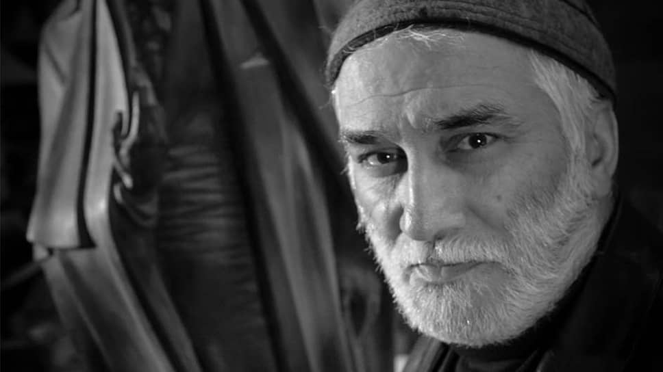 Скульптор Геворк Геворкян. Среди его известных работ - памятник Александру Пушкину в Литературном квартале Екатеринбурга, мемориальный комплекс «Седой Урал», посвященный участникам Октябрьской революции и гражданской войны на площади Обороны, памятник академику Сергею Вонсовскому.