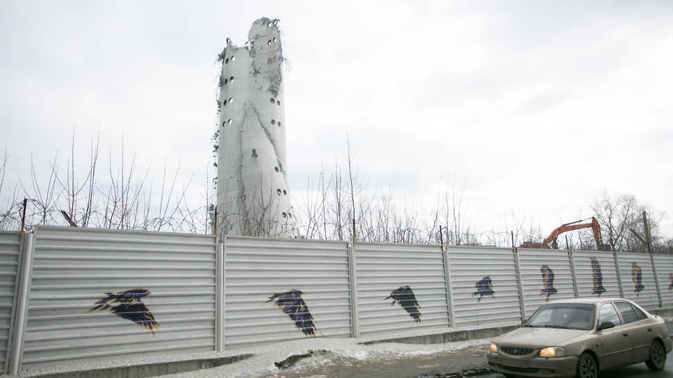 Март 2018 года. Остатки снесенной недостроенной телебашни в центре Екатеринбурга
