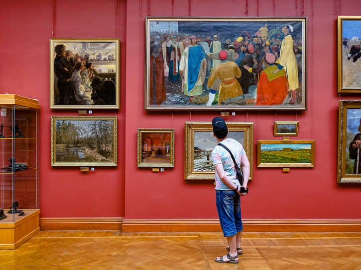 Выставка рассказывает о том, как в XVIII - XX веках в России была построена система художественного образования и что значит стать художником