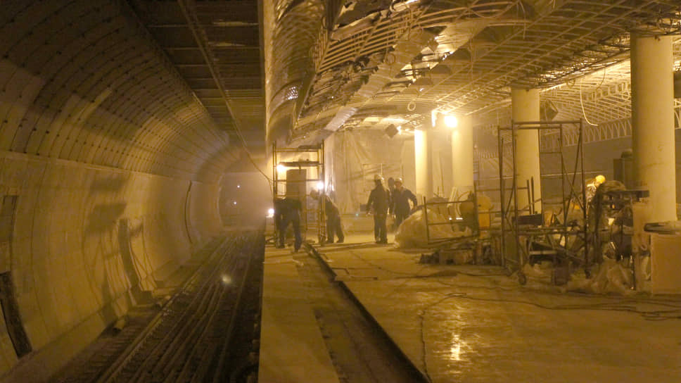 Строящаяся станция метро &quot;Чкаловская&quot;, 2011 год. Первые станции метро в Екатеринбурге открыли еще в апреле 1991 года