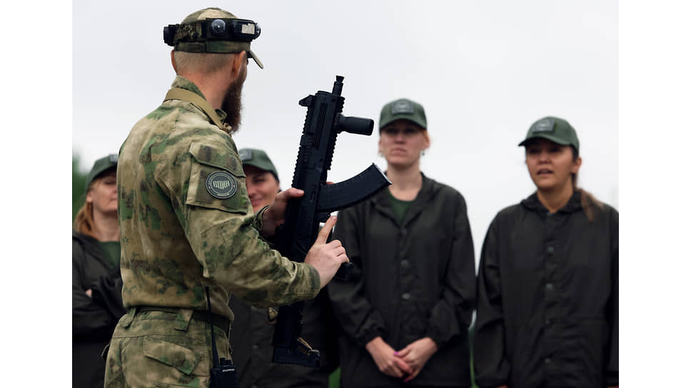 Работа центра военно-патриотической подготовки &quot;Воин&quot; в Тюмени