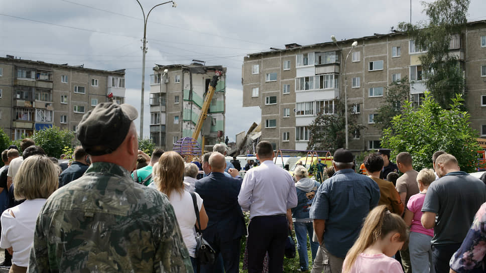 Последствия взрыва газа в многоквартирном доме в Нижнем Тагиле