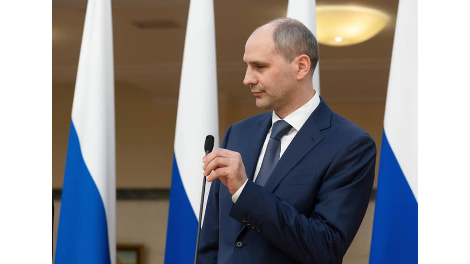 Представление временно исполняющего обязанности губернатора Свердловской области Дениса Паслера в резиденции губернатора в Екатеринбурге