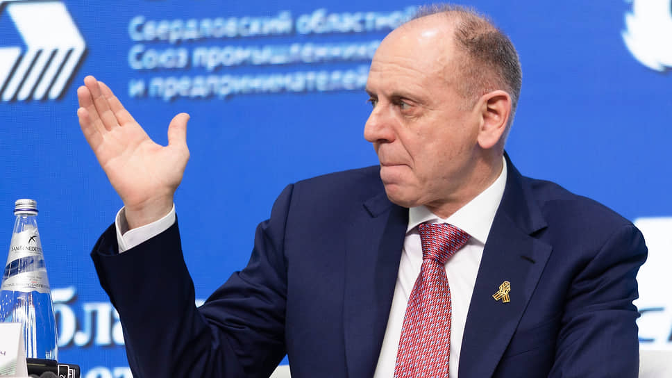 На 52-м месте бывший бенефициар Трубной металлургической компании (ТМК) Дмитрий Пумпянский. Бизнесмен также вышел из числа бенефициаров и совета директоров группы «Синара», банка «Синара» и холдинга СТМ. Состояние оценивается в $2,9 млрд (в 2024 году — $3,3 млрд).
