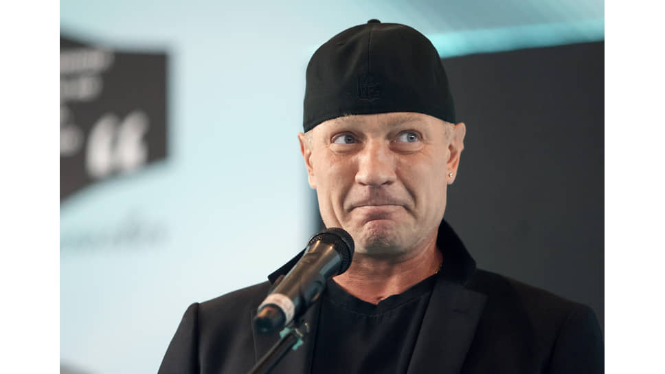Олимпийский чемпион по фигурному катанию Роман Костомаров во время выступления на форуме шестой выставки-форума &quot;Здравоохранение Урала&quot; в выставочном центре &quot;Екатеринбург-Экспо&quot;