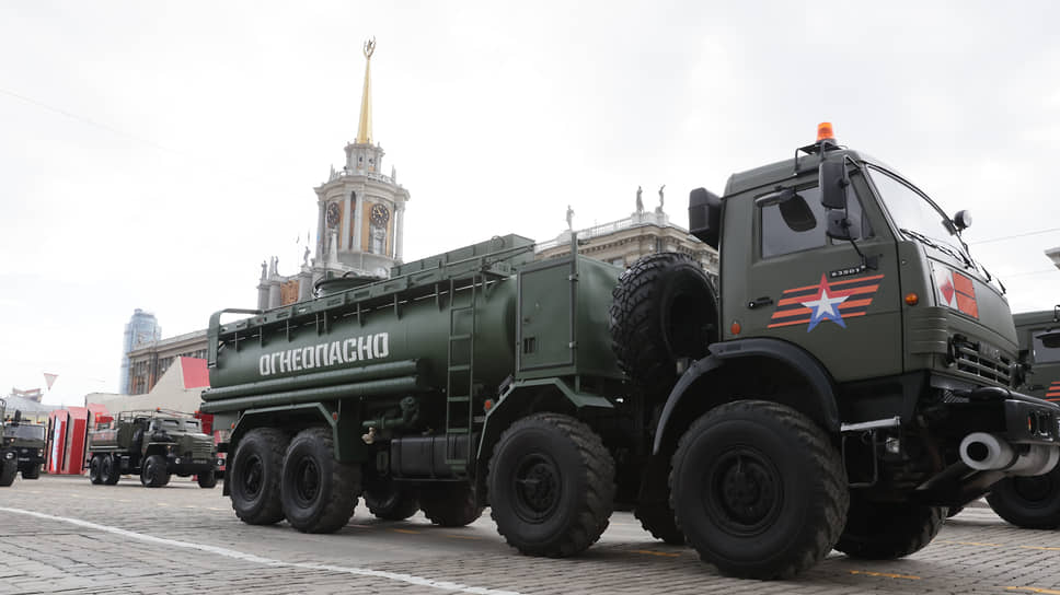 Парад Победы в Екатеринбурге