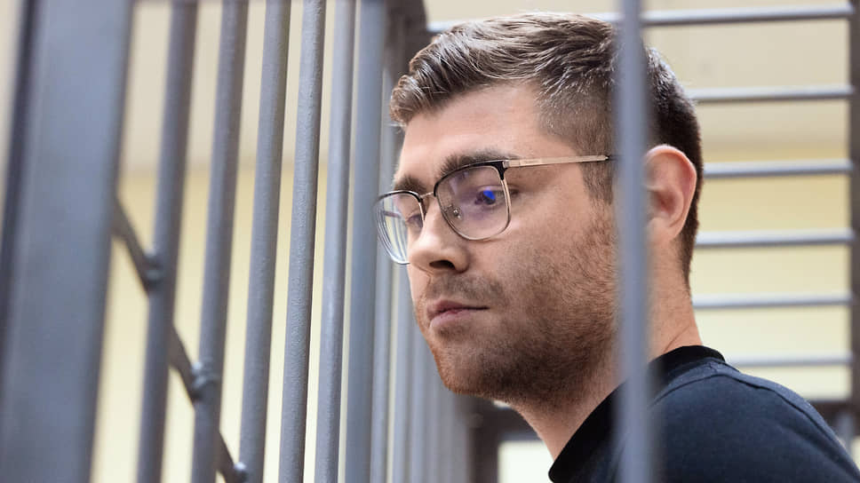 Денис Аллаяров во время заседания суда