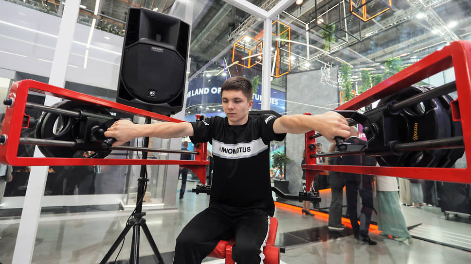 Стенд компании Bairus Sport на стенде Свердловской области