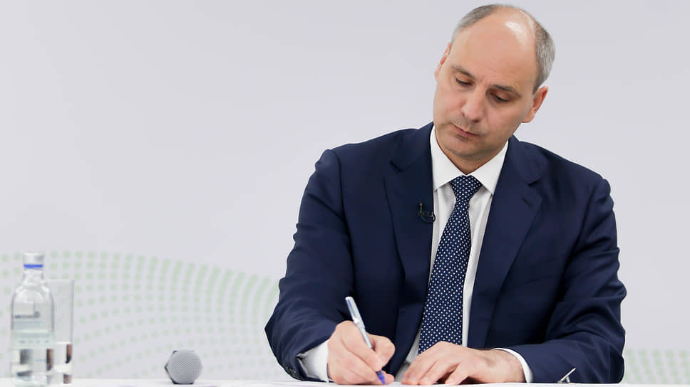 Врио губернатора Свердловской области Денис Паслер