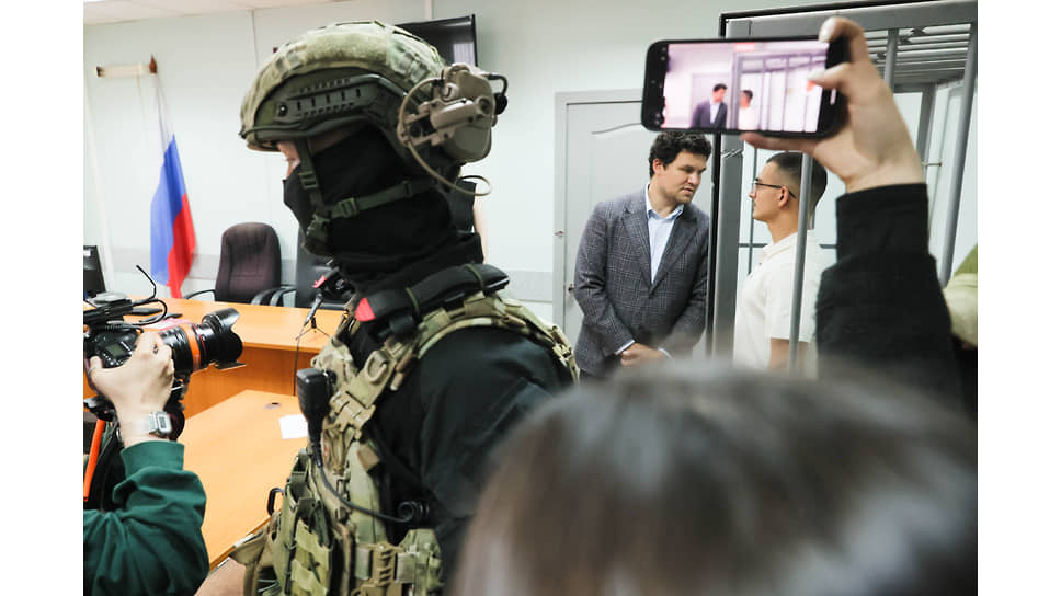 Вынесение меры пресечения сыну председателя свердловской областной общественной национально-культурной организации &quot;Азербайджан-Урал&quot;  Мутвалы Шыхлински в Ленинском районном суде Екатеринбурга