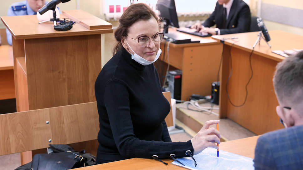  Лариса Контеева во время заседания суда