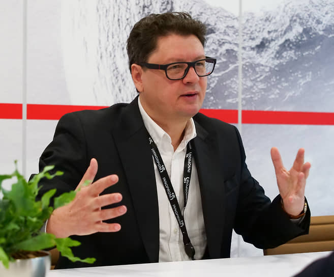 Вице-президент «Евраза» по информационным технологиям Артем Натрусов во время интервью
