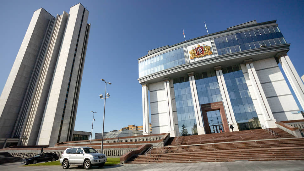 Поправки в региональный закон, который предусматривает новый порядок избрания глав муниципалитетов, планируется внести в законодательное собрание Свердловской области в сентябре-октябре 