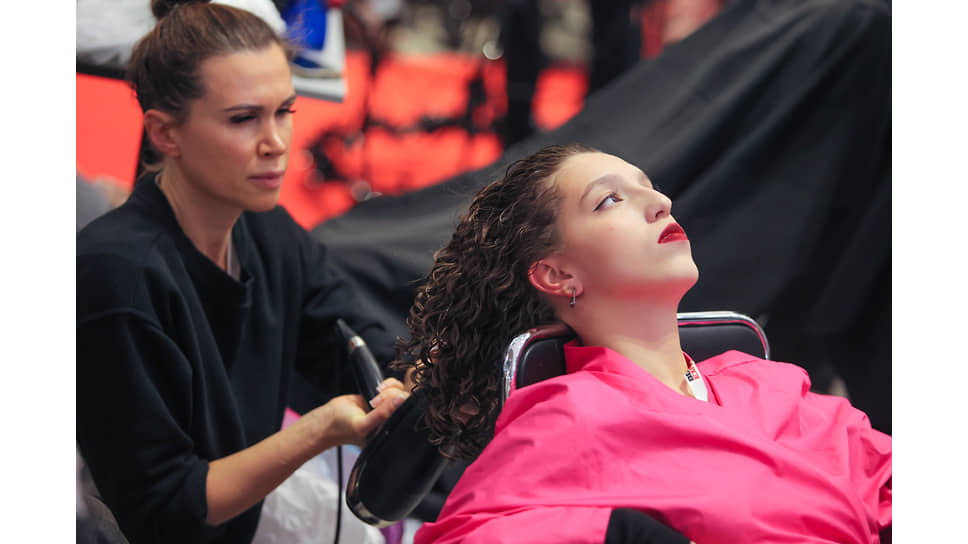 Евроазиатский чемпионат по парикмахерскому искусству, декоративной косметике и маникюру