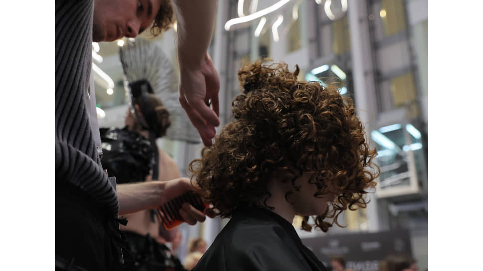 Евроазиатский чемпионат по парикмахерскому искусству, декоративной косметике и маникюру