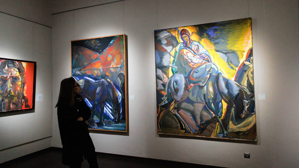 . Работая с разными темами, образами и сюжетами в своей сложившейся стилистике, Виктор Калинин неизменно говорит со зрителем о земном и небесном, бытии и божественном промысле, сиюминутности впечатления и вечности мироздания