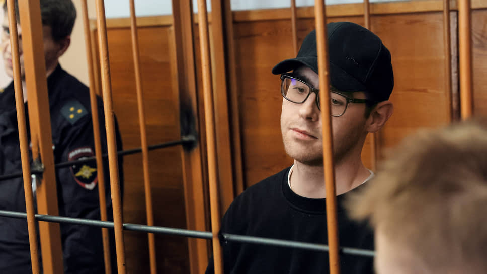 Денис Аллаяров во время заседания суда