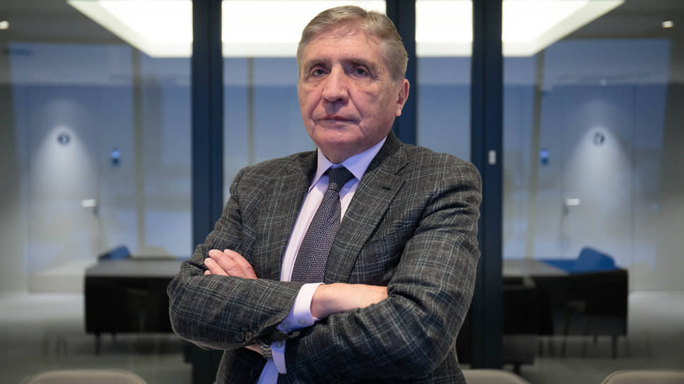 Исполнительный директор Президентского центра Бориса Ельцина  Александр Дроздов