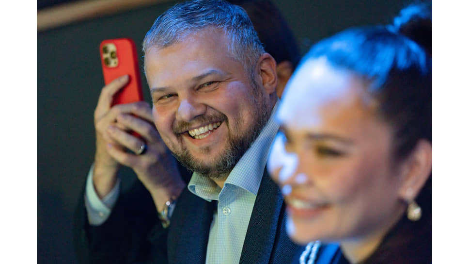 Церемония вручения премии «Коммерсантъ года» в креативном кластере «Домна» в Екатеринбурге. Руководитель Агентства по привлечению инвестиций Свердловской области (АИСО) Юрий Патанин во время церемонии