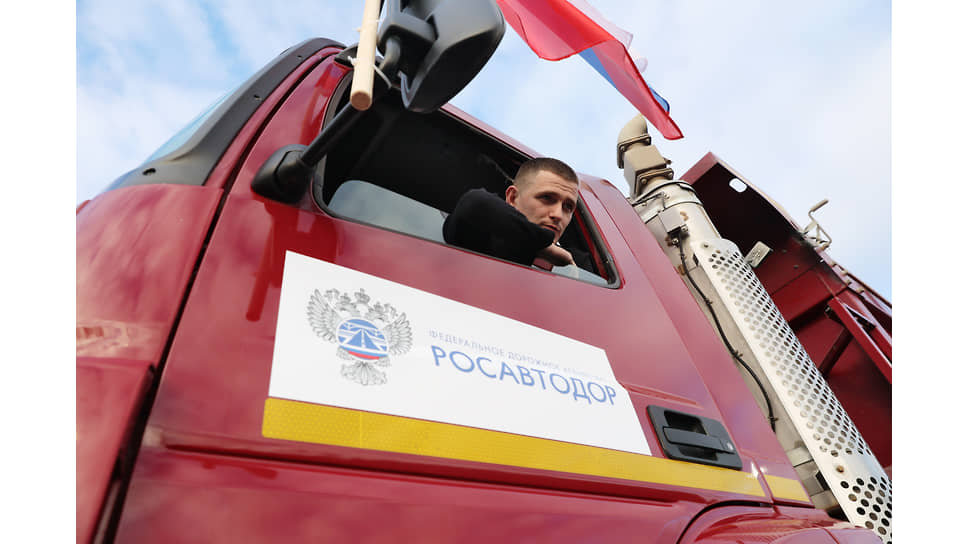 Церемония открытия после реконструкции нового участка федеральной трассы Р-351 &quot;Екатеринбург — Тюмень&quot; в обход города Богданович в рамках проекта по строительству трассы М?12 &quot;Восток&quot;. Участник церемонии открытия перед началом мероприятия 