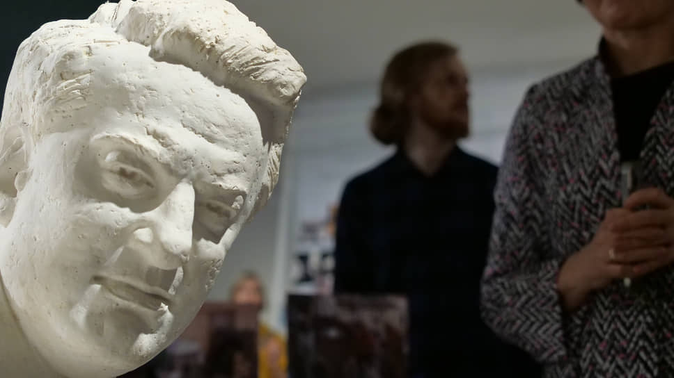  Торжественные мероприятия, посвященные 10-летнему юбилею Президентского центра Бориса Ельцина в Екатеринбурге. Церемония открытия выставки &quot;10 лет в Центре&quot;