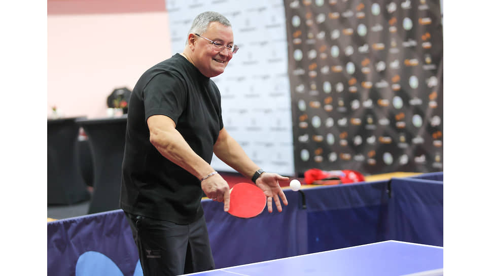 Собственник строительной компании &quot;Формула строительства&quot; Евгений Архипов во время игры