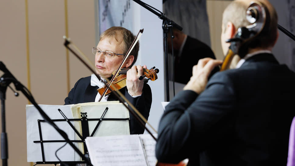 Артисты Уральского академического филармонического оркестра