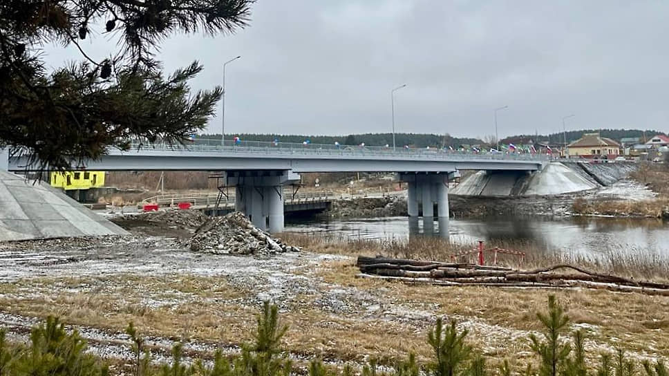 Мост через реку Исеть на 35-м километре дороги Сысерть – Часовая