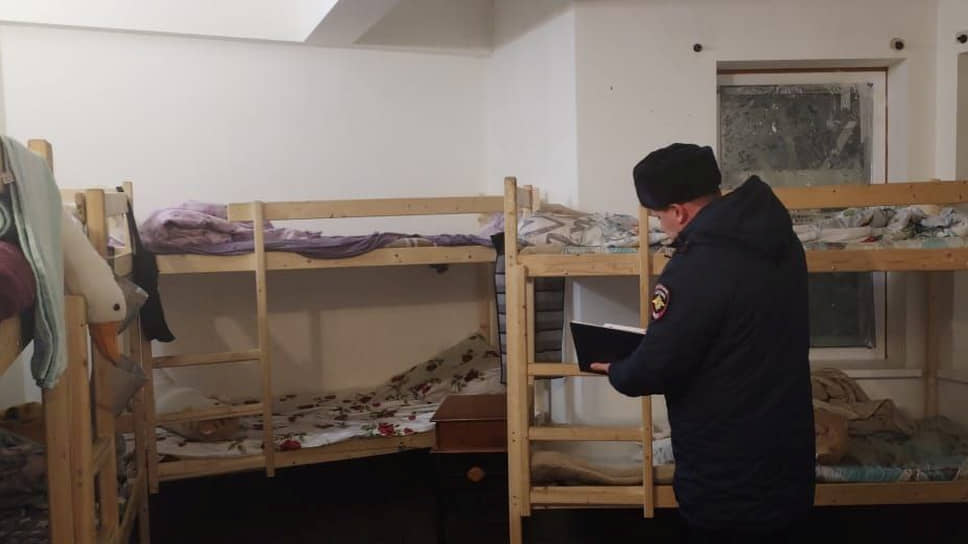 Полиция в филиале реабилитационного центра для несовершеннолетних «Галактика» в поселке Исеть