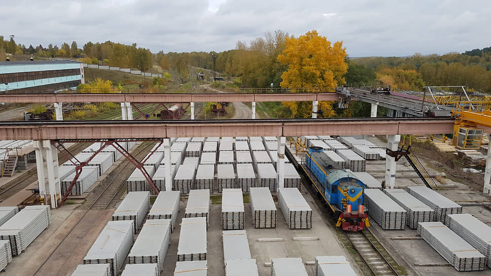 «Уралтранстром» с помощью нацпроекта ускорил выпуск бетонных дорожных плит вдвое.