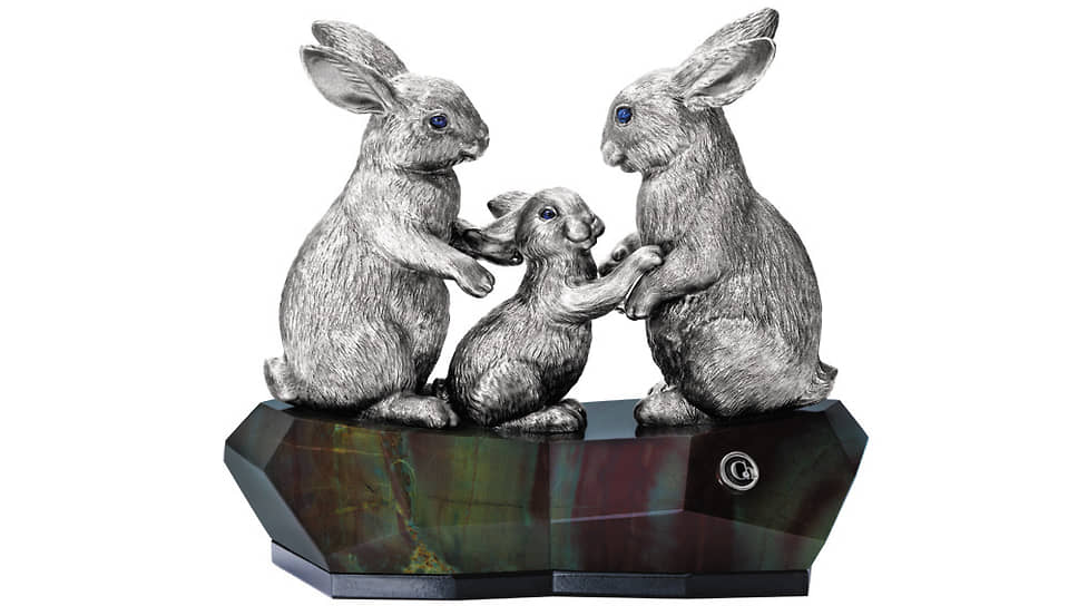 Настольная скульптура «Семейство кроликов», бриллиант, сапфиры, яшма, долерит, серебро