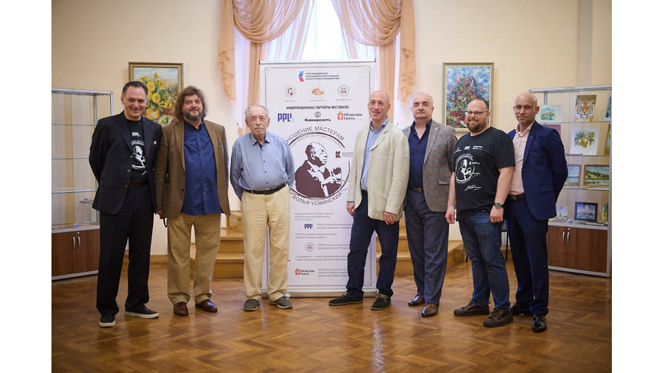 Карэн Шахгалдян, Феликс Коробов, Вольф Усминский, Леонид Усминский, Олег Залесский, Леонид Бутинский, Алексей Третьяк перед концертом фестиваля