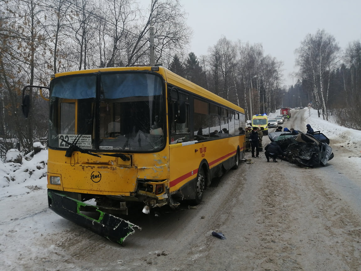 Водитель автомобиля погибла после ДТП с автобусом в Ижевске – Коммерсантъ  Ижевск