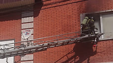 В Сарапуле ликвидировали пожар в здании магазина