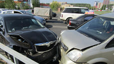 В Ижевске водитель столкнулся с тремя автомобилями