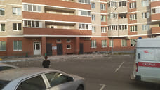 В Ижевске из-за сильного ветра обвалилась часть балкона