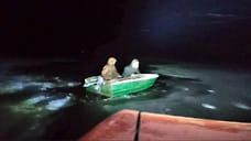 В Удмуртии спасли застрявших во льду на реке Кама рыбаков