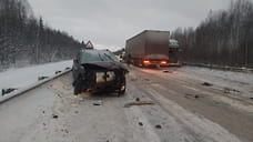 Авария с участием трех легковых и двух грузовых автомобилей произошла на трассе в Удмуртии