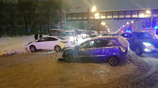 58-летний мужчина пострадал в результате столкновения трех автомобилей в Ижевске