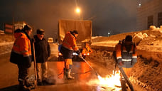 В Ижевске начали заделывать выбоины на дорогах города