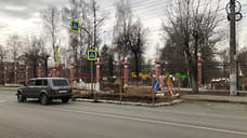 Дорожное полотно на улице Горького в Ижевске вскрыли из-за порыва на теплосетях